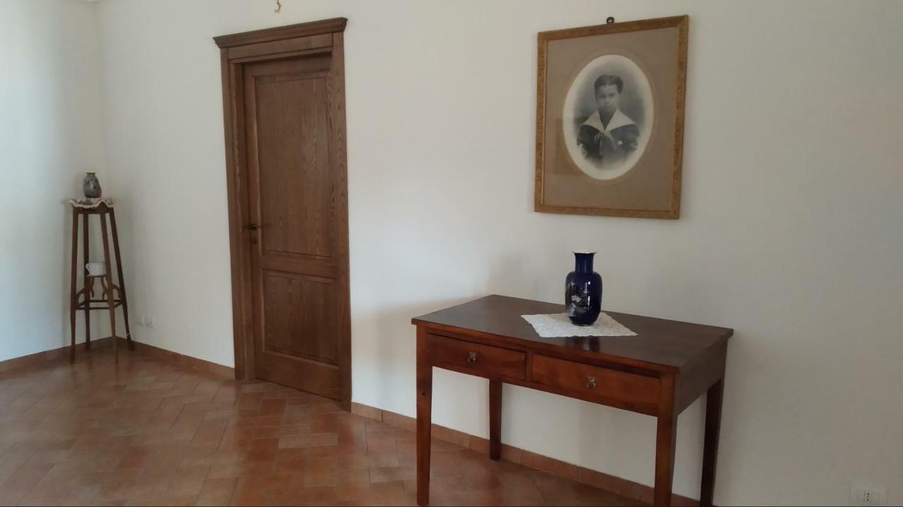 Palazzo Scelzi Hotel Aliano Buitenkant foto