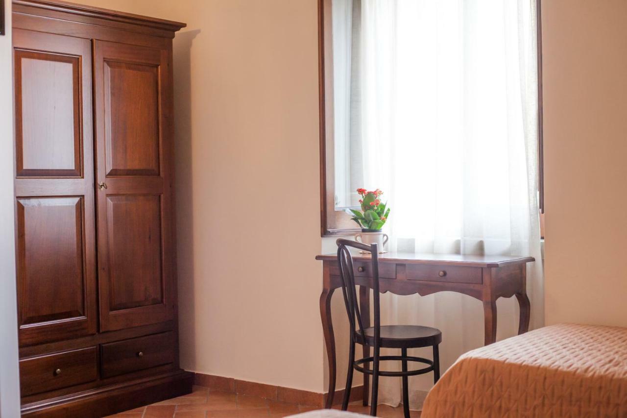 Palazzo Scelzi Hotel Aliano Buitenkant foto