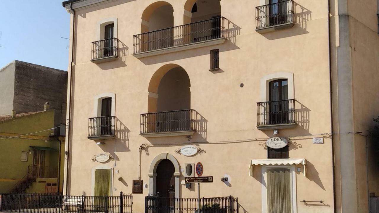 Palazzo Scelzi Hotel Aliano Buitenkant foto