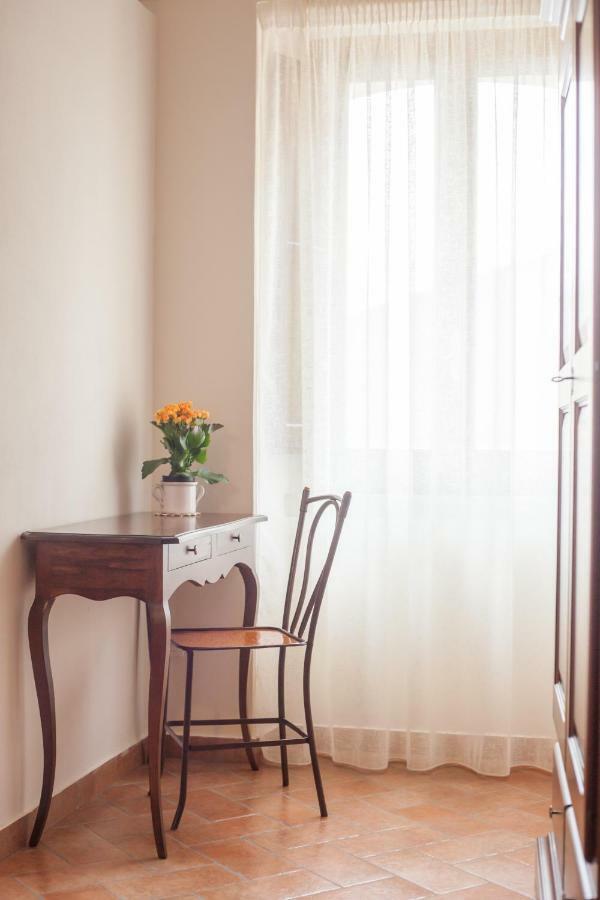 Palazzo Scelzi Hotel Aliano Buitenkant foto