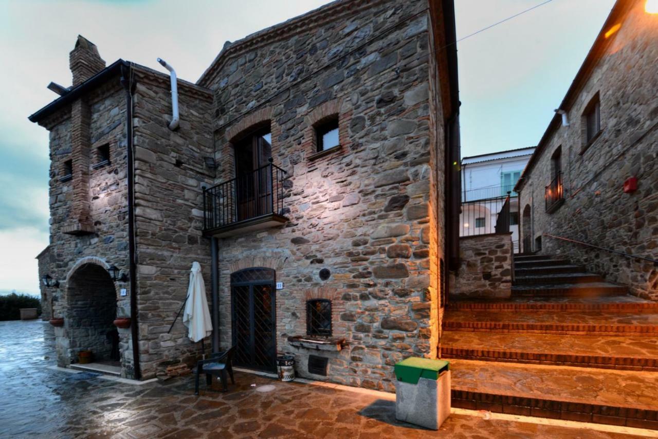 Palazzo Scelzi Hotel Aliano Buitenkant foto